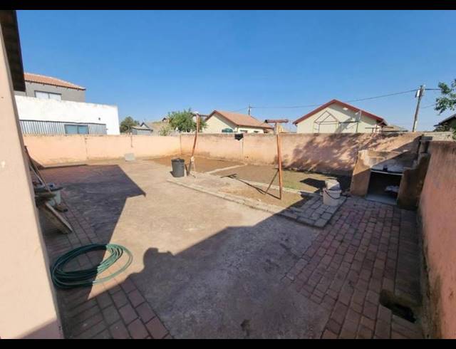 2 BEDROOM HOUSE FOR SALE IN SOSHANGUVE B
